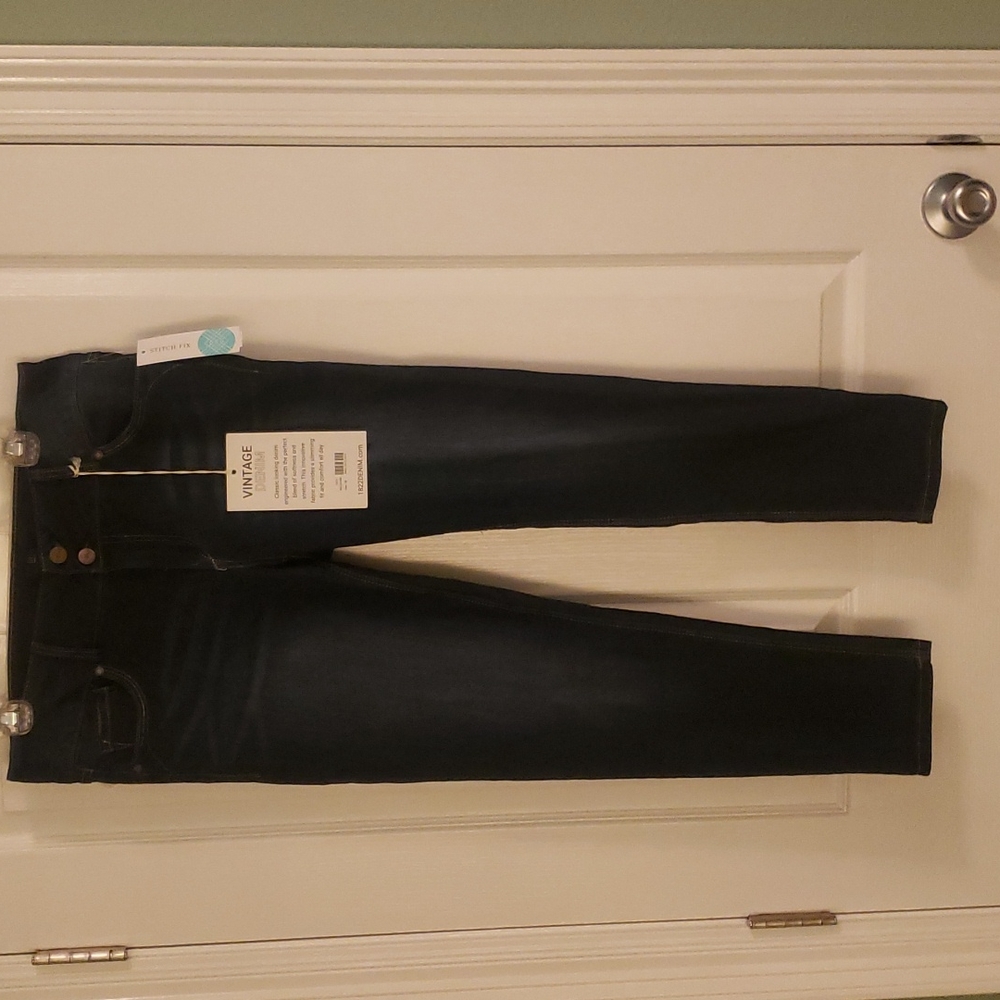 Women's jeans. Never worn